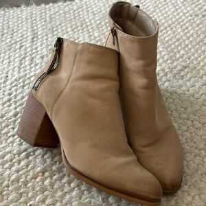 Aldo faux suede booties, size 10